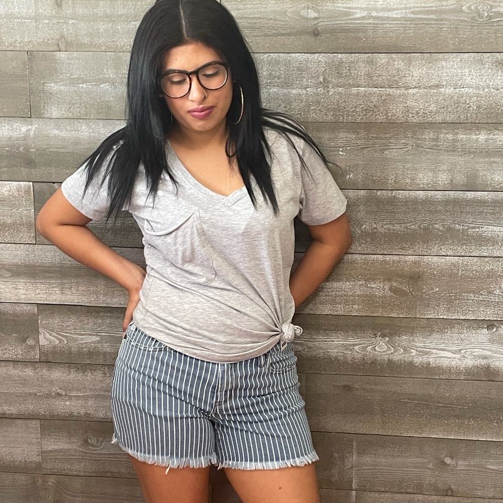 Brand New Judy Blue Striped Cut Off Shorts! - Picture 12 of 16